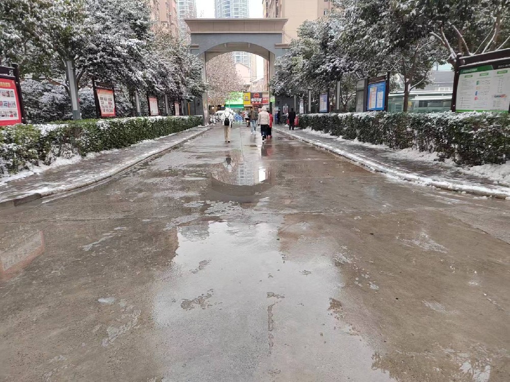 以雪為令 | 亞太物業(yè)全力以赴清積雪 保障業(yè)主出行安全